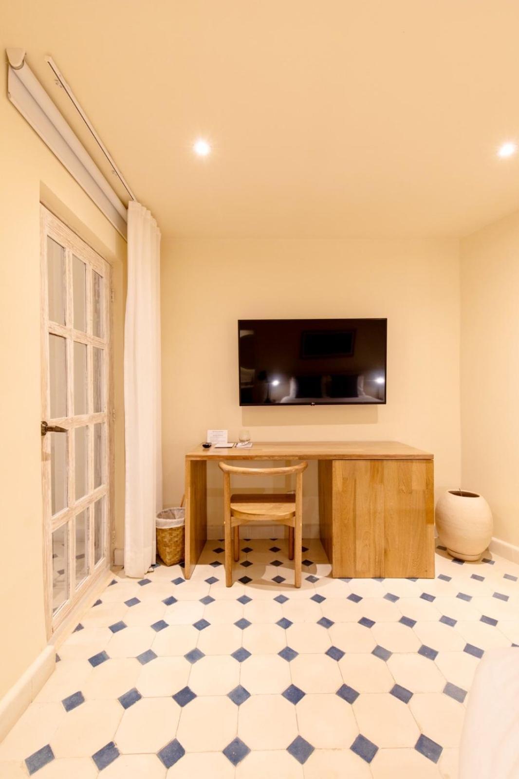 Hotel B Haus Boutique 4*